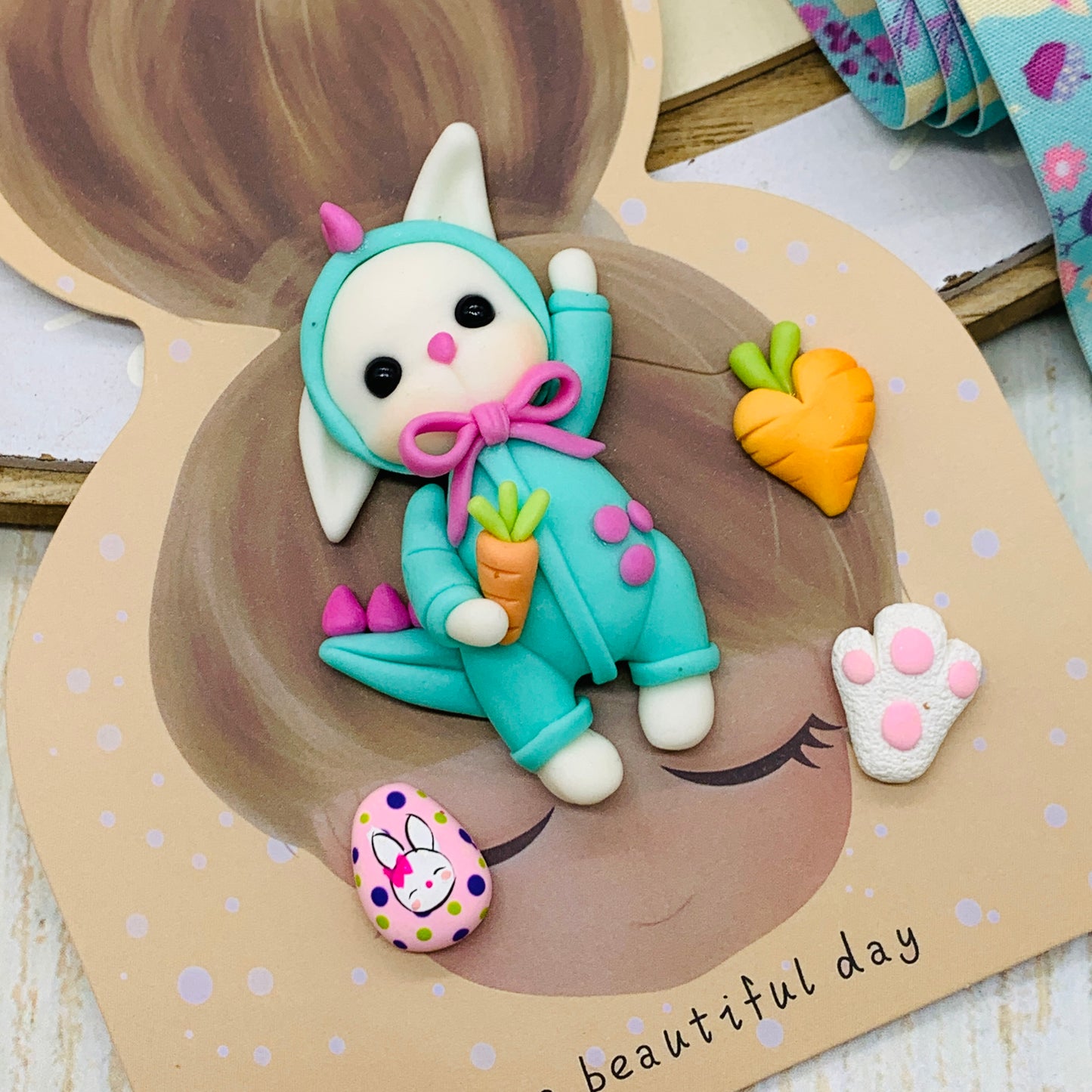 Set crea tu lazo/moño + porcelana temática Conejita Modelo 14
