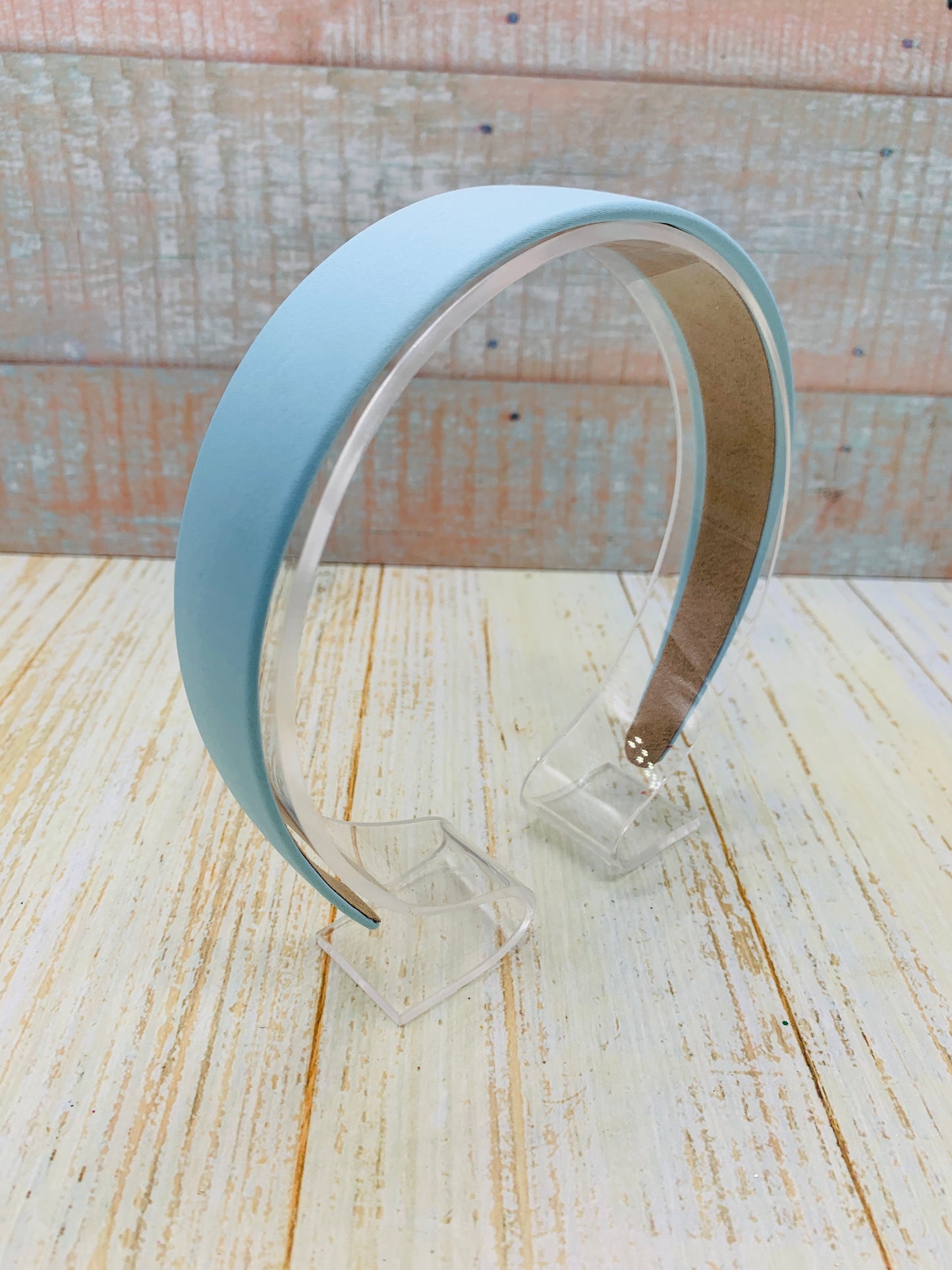 Diadema color celeste mate