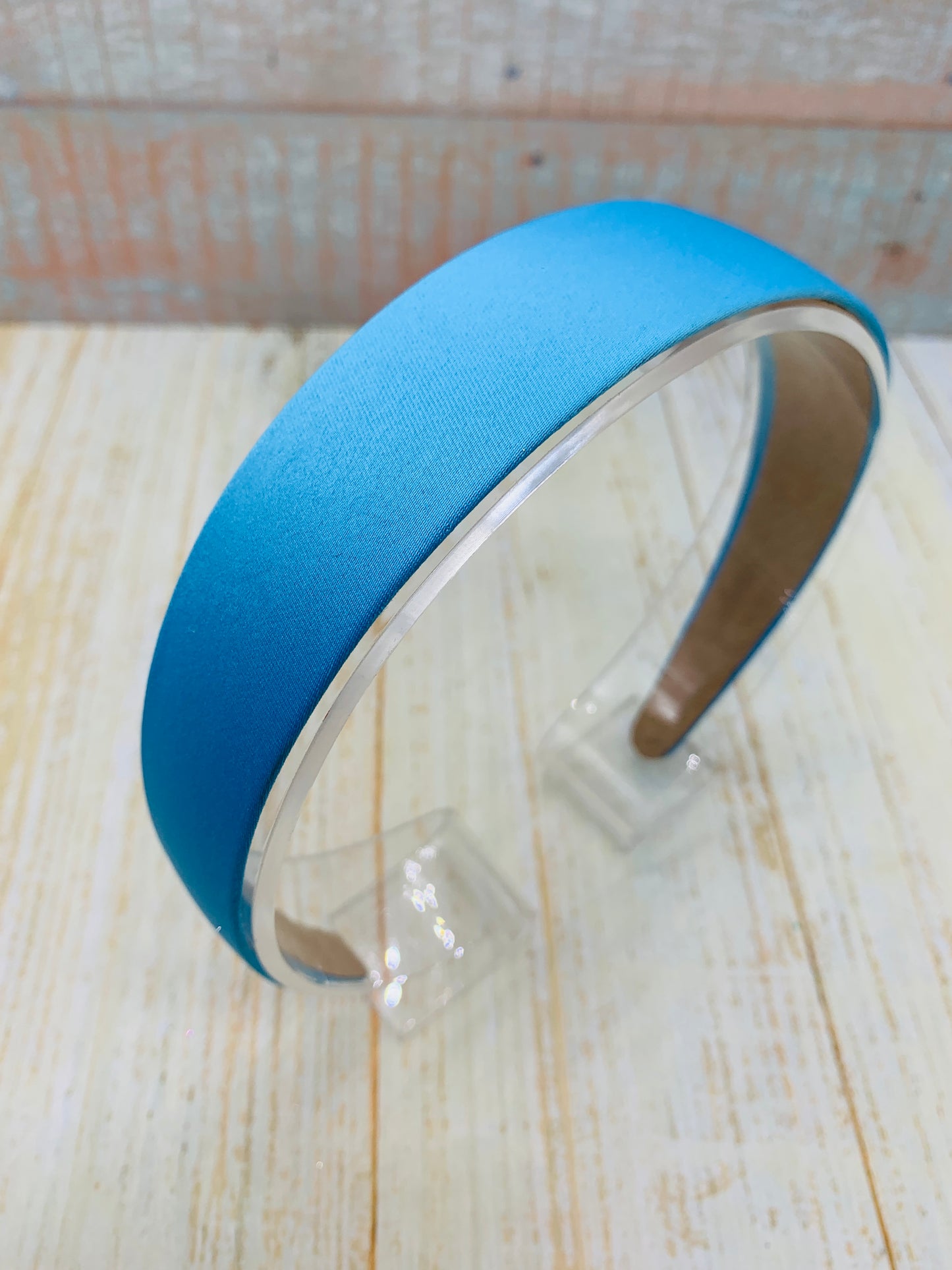 Diadema color azul satín