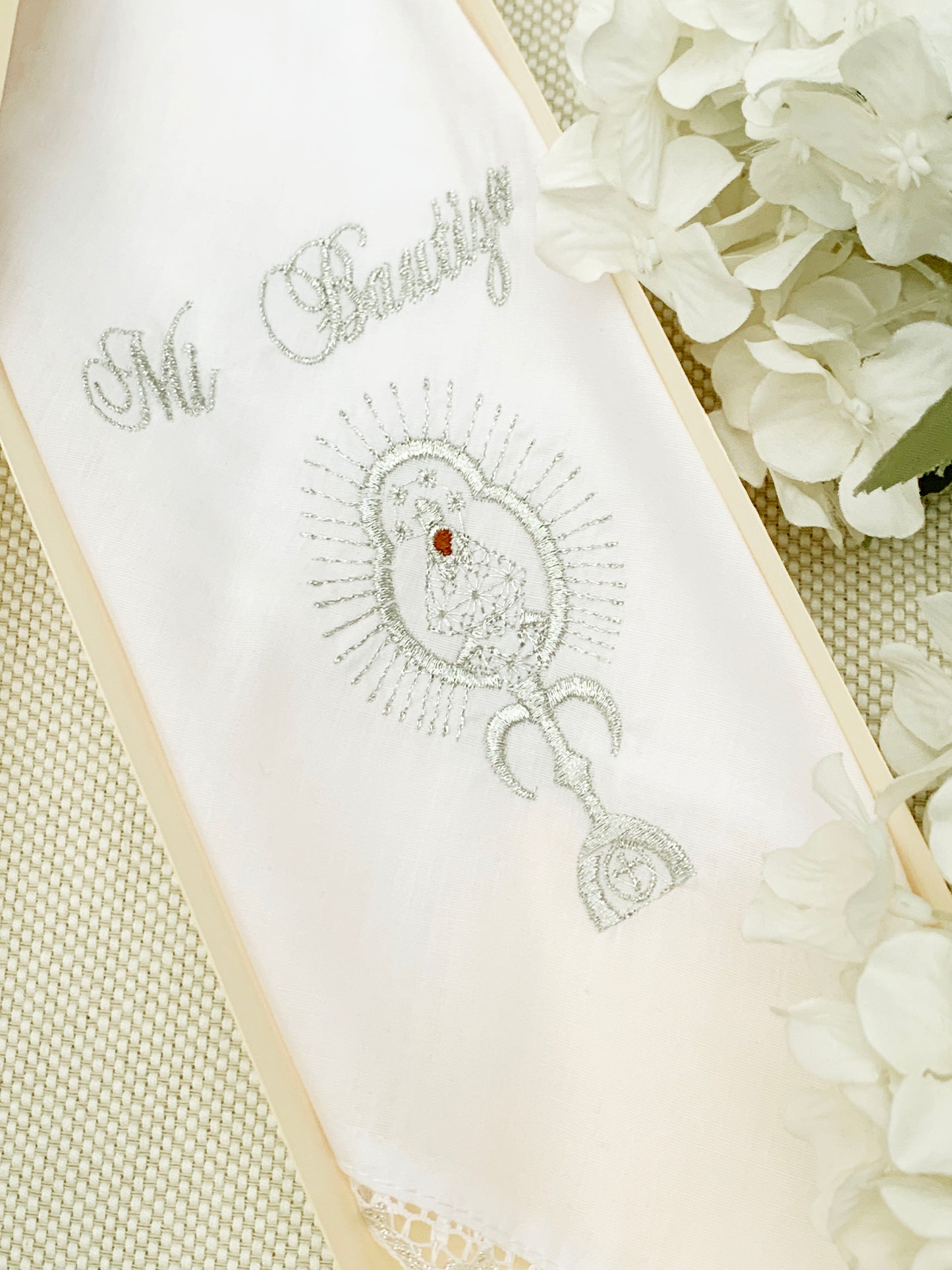 Pañito Docoma Virgencita de Los Angeles opción de color dorado o plateado