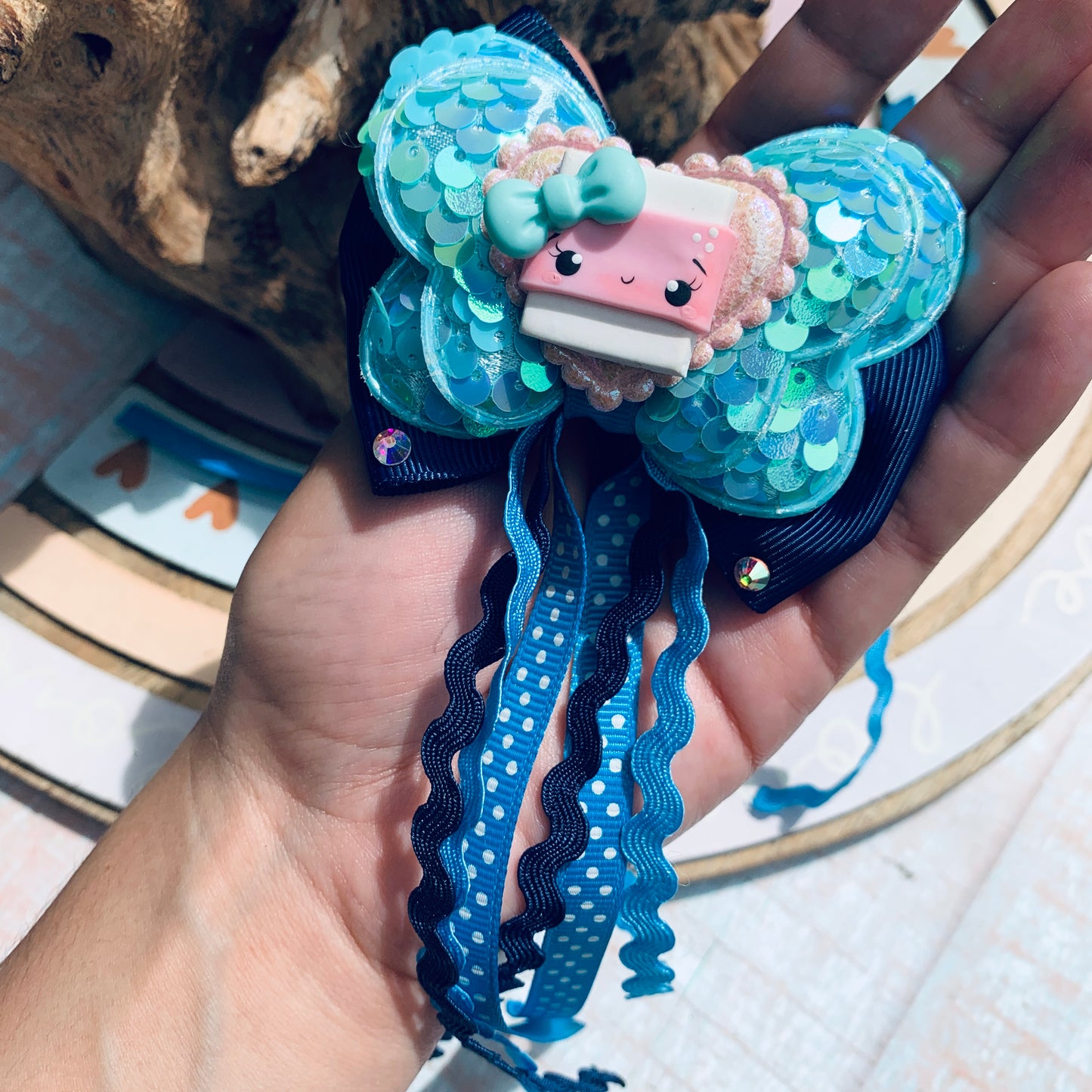 Par de colitas con lacitos para Escuelita | Borradores