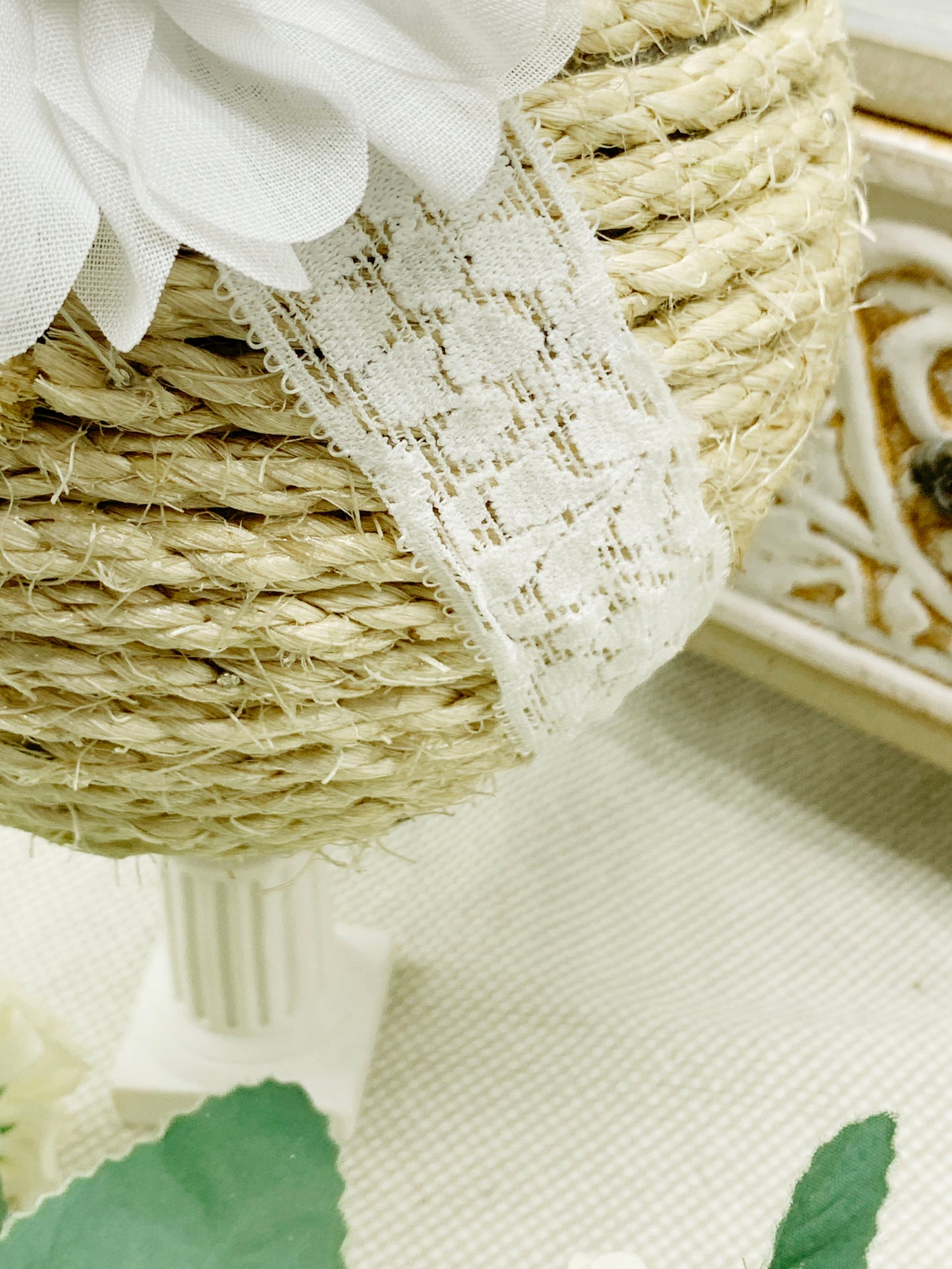 Vincha de banda ancha con flor grande