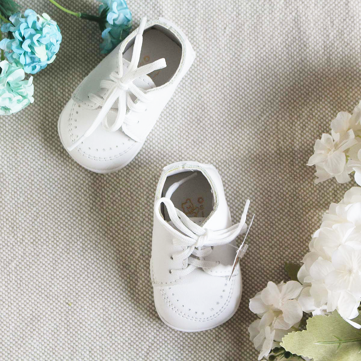 Zapato con cordones bebé