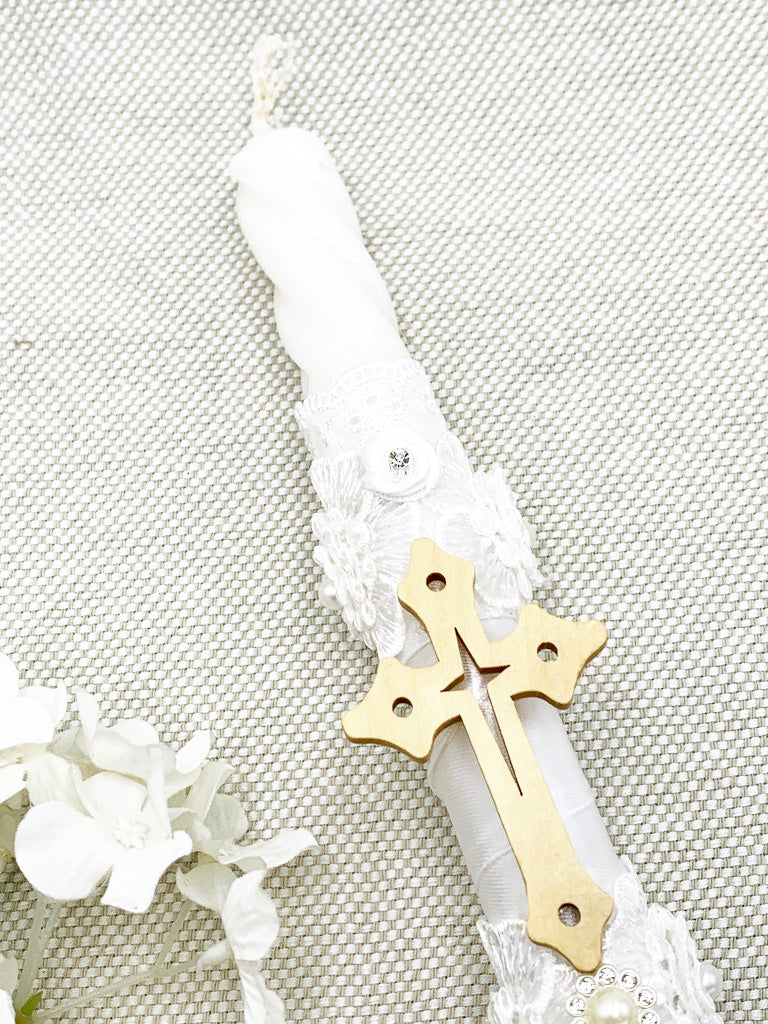 Candela Delgada con detalles dorados