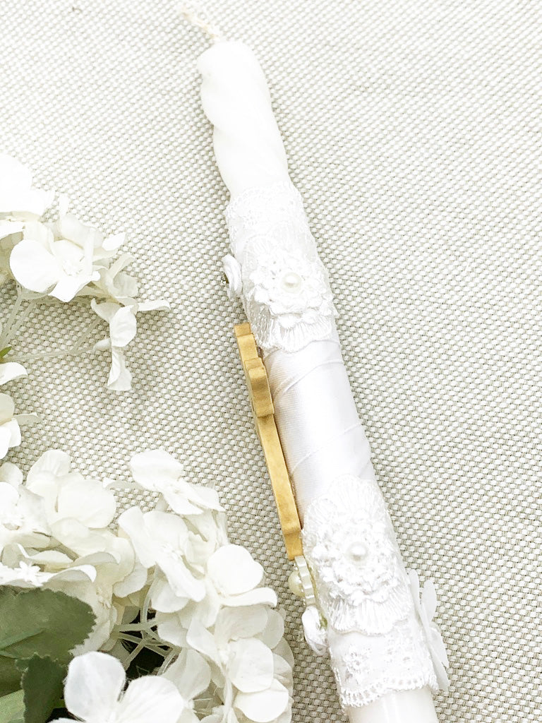 Candela Delgada con detalles dorados