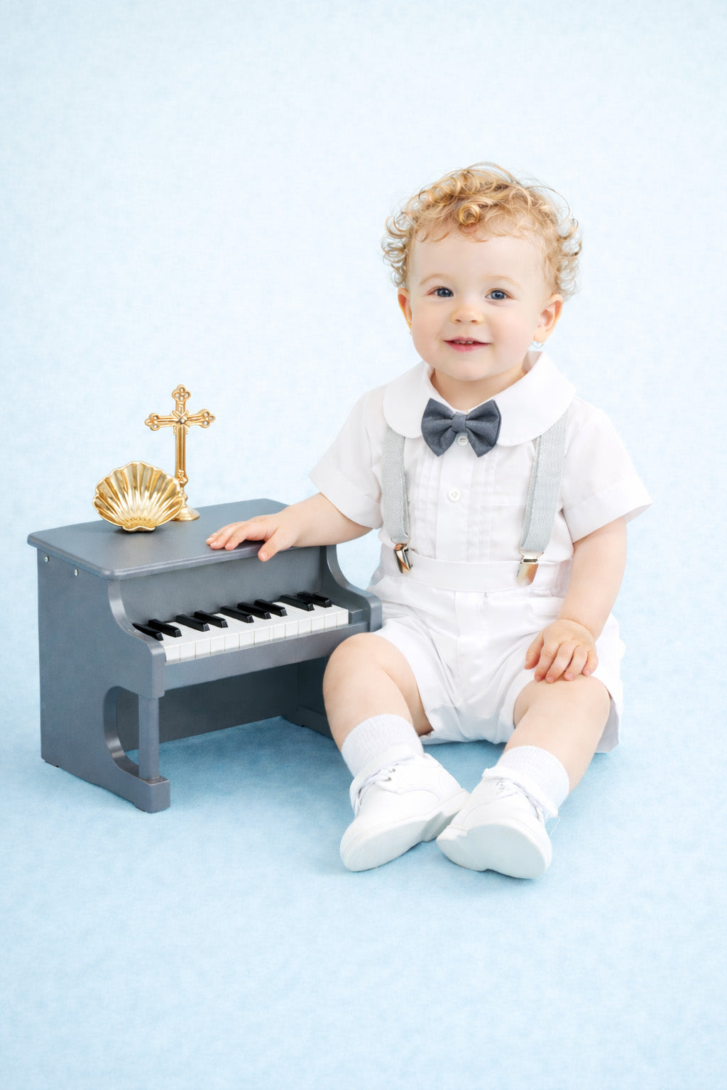 Traje 4 piezas Peter Pan tirantes grises estilo pantalón o short