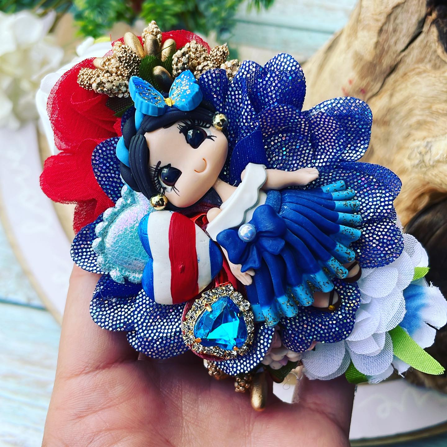 Diadema con detalles patrióticos morada