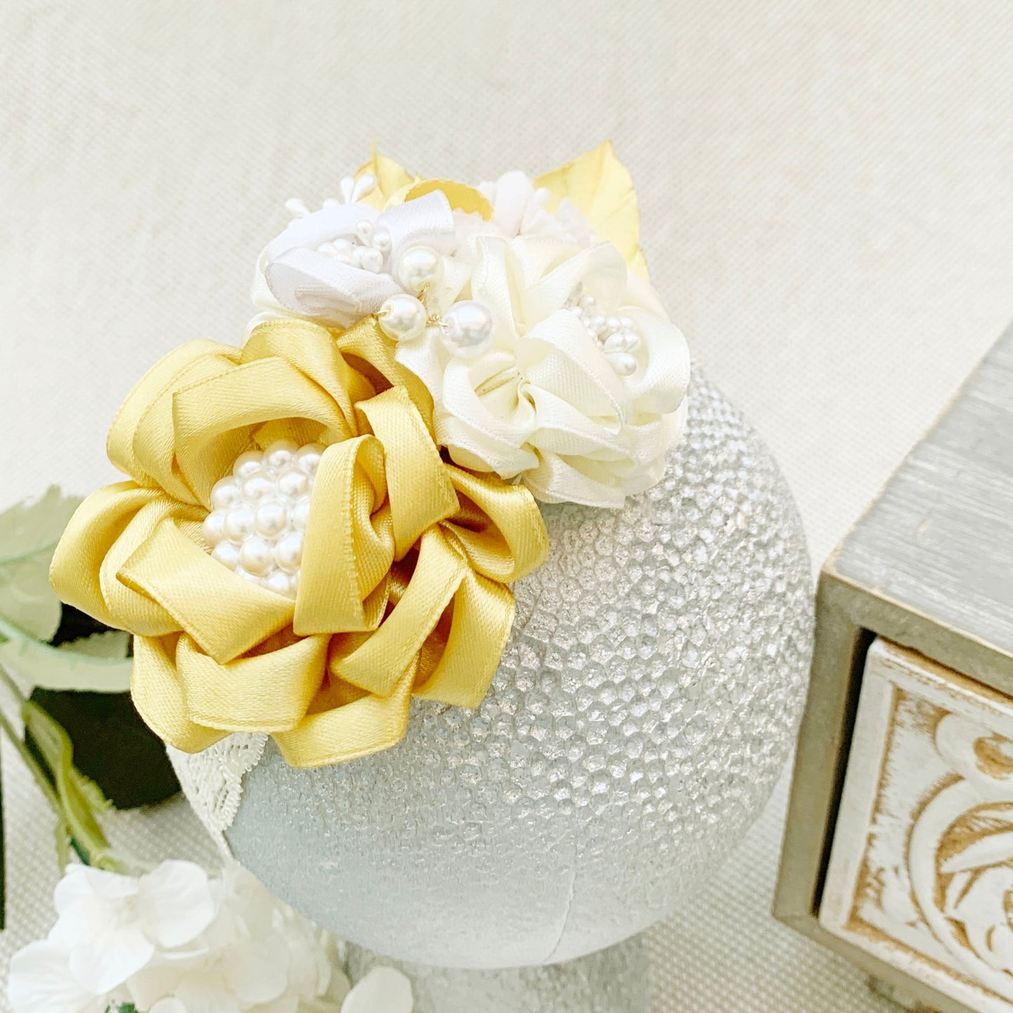 Vincha con flores y rosas amarillo