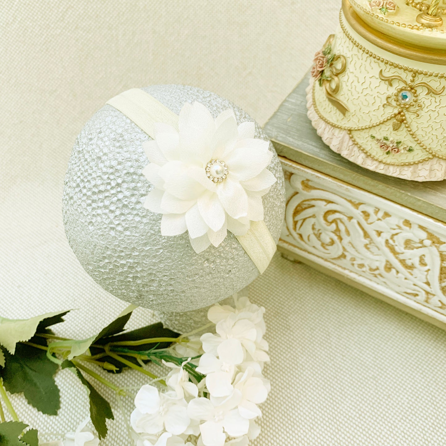 Vincha ivory florecitas multiflores