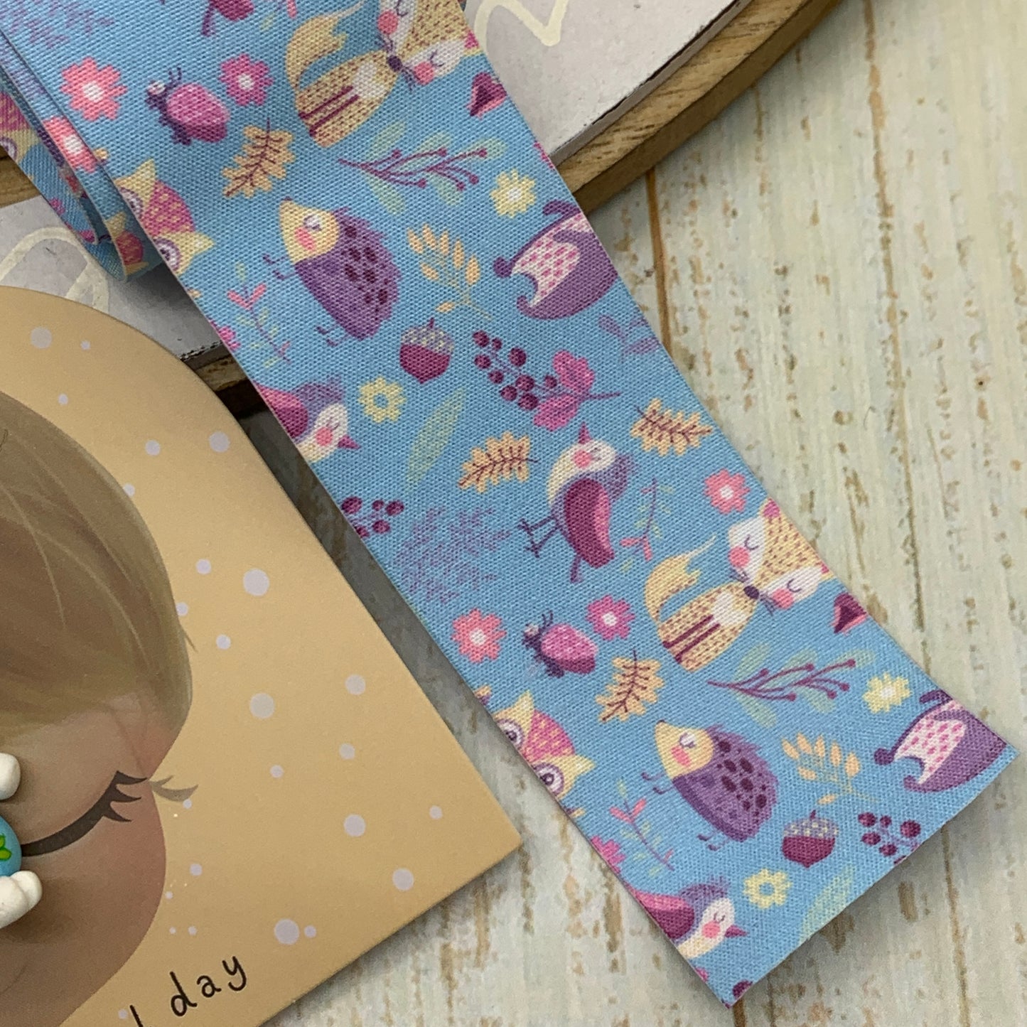 Set crea tu lazo/moño + porcelana temática Conejita Modelo 15