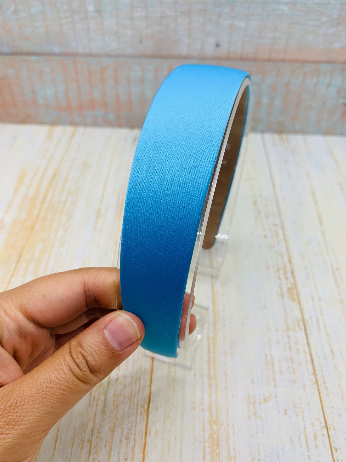 Diadema color azul satín