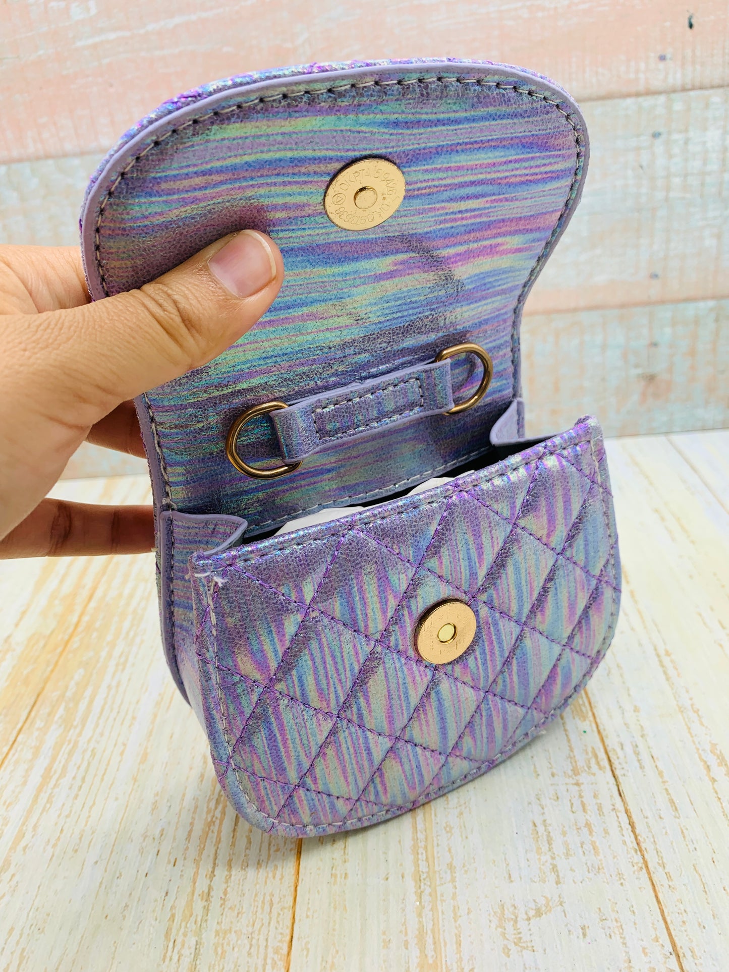 Bolso básico color morado tornasol