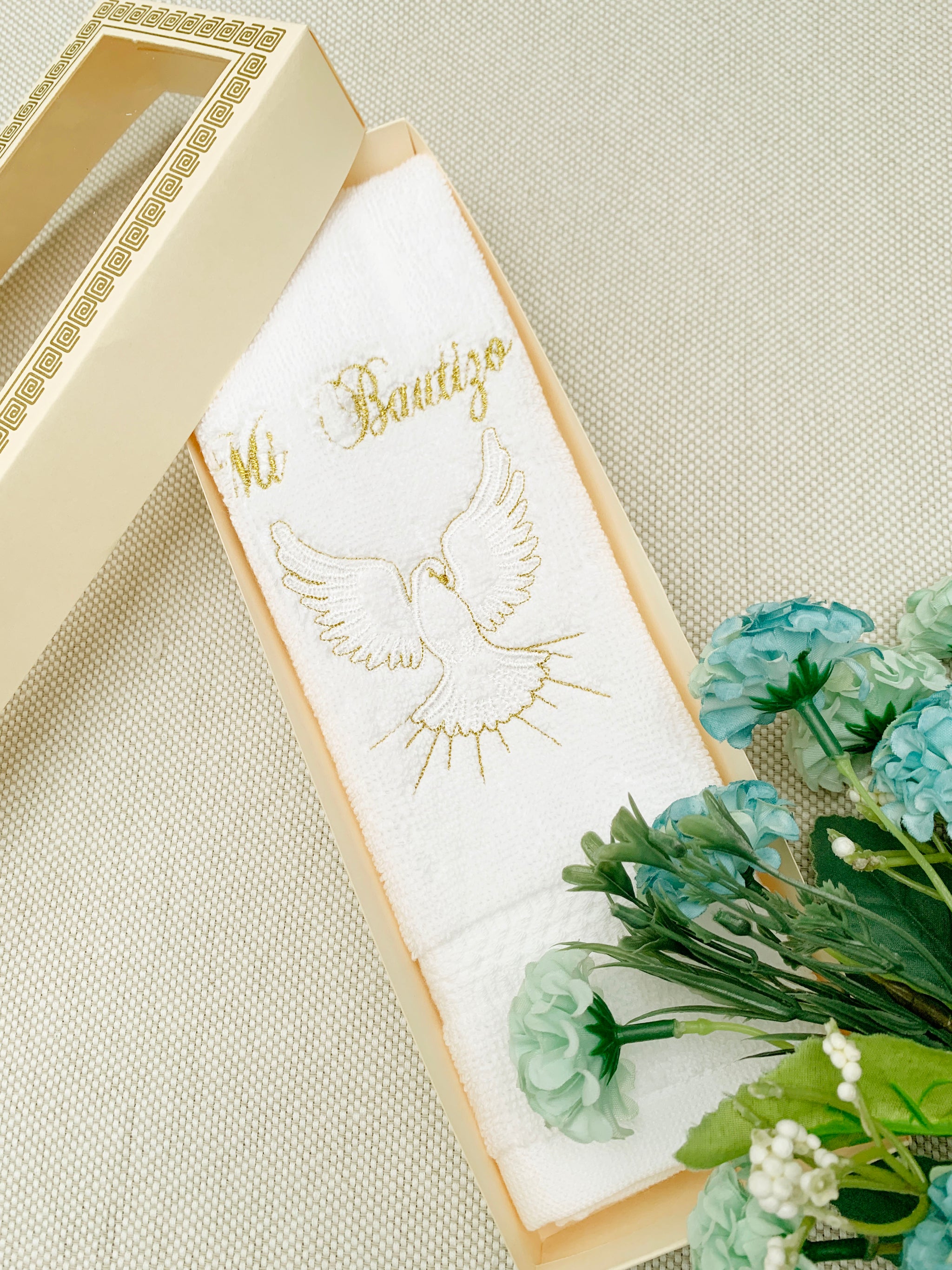 Pañito Hipoalergénico Espíritu Santo opción de color dorado o plateado