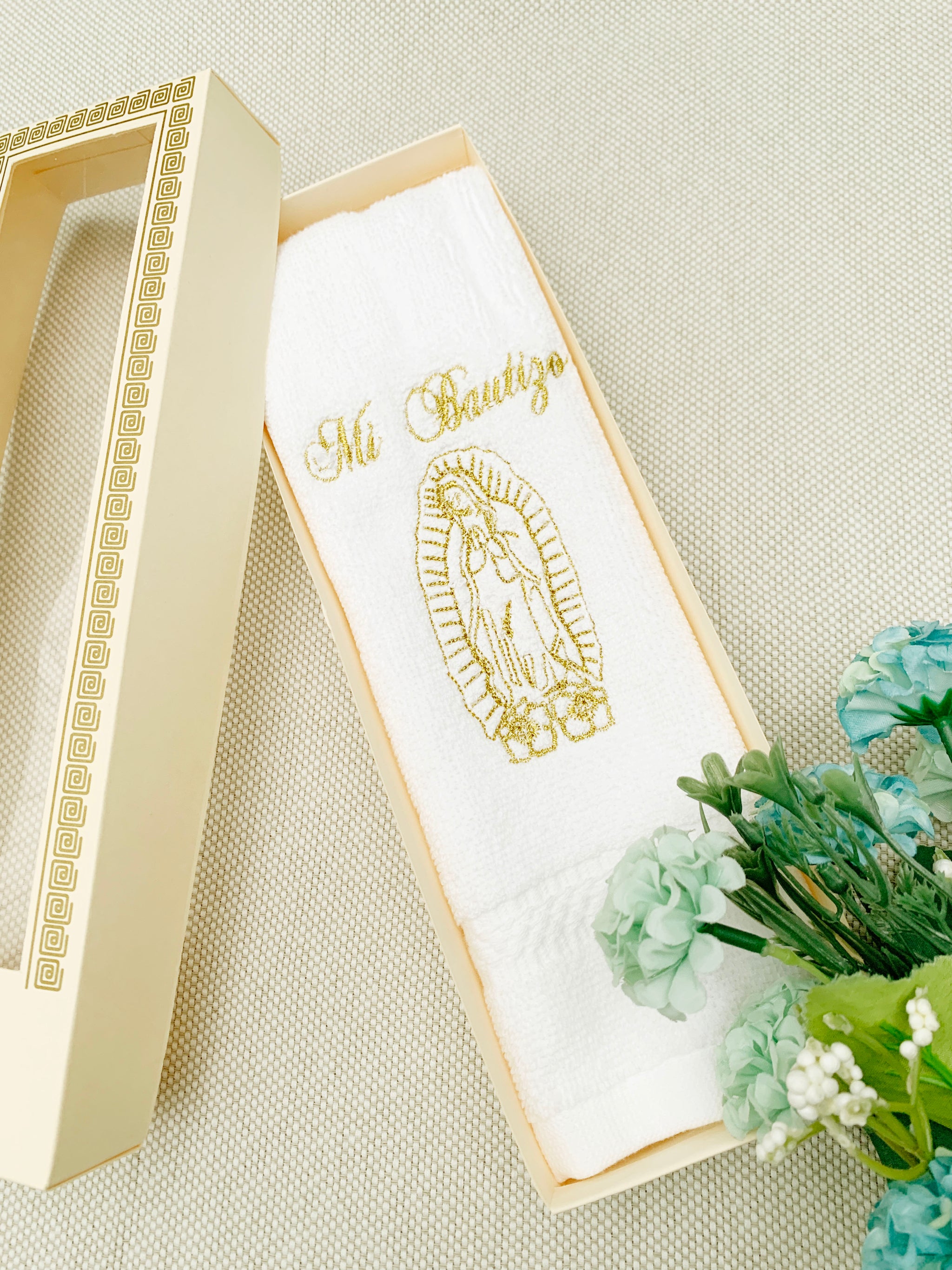 Pañito Hipoalergénico Virgencita de Guadalupe opción de color dorado o plateado