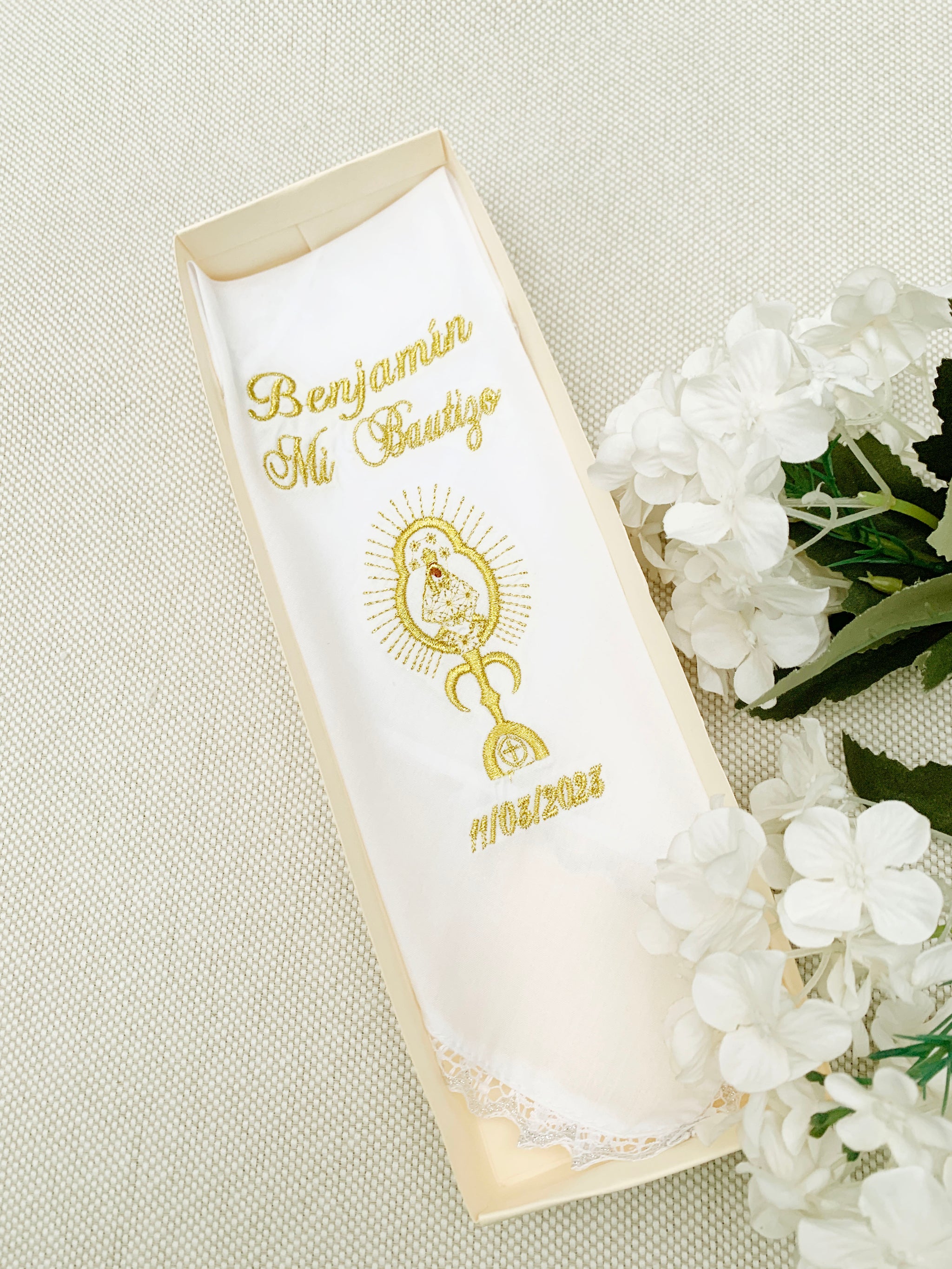 Pañito Personalizado Docoma Virgencita de Los Angeles dorado o plateado (8 días hábiles fabricación)