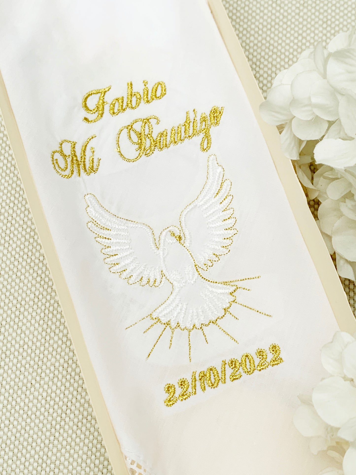 Pañito Personalizado Docoma Espíritu Santo opción de color dorado o plateado
