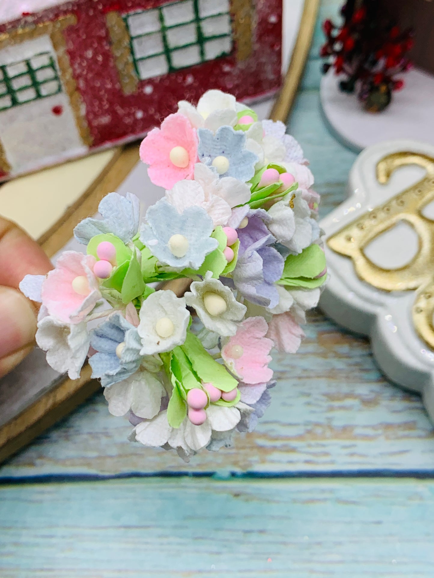 Ramo Mini Flores de Papel colores pasteles ( 40 flores) 1cm