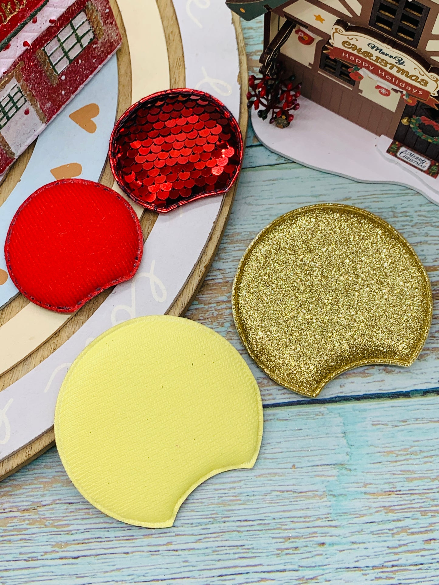 2 pares diferentes de Orejitas Navideñas 8cm MOD03