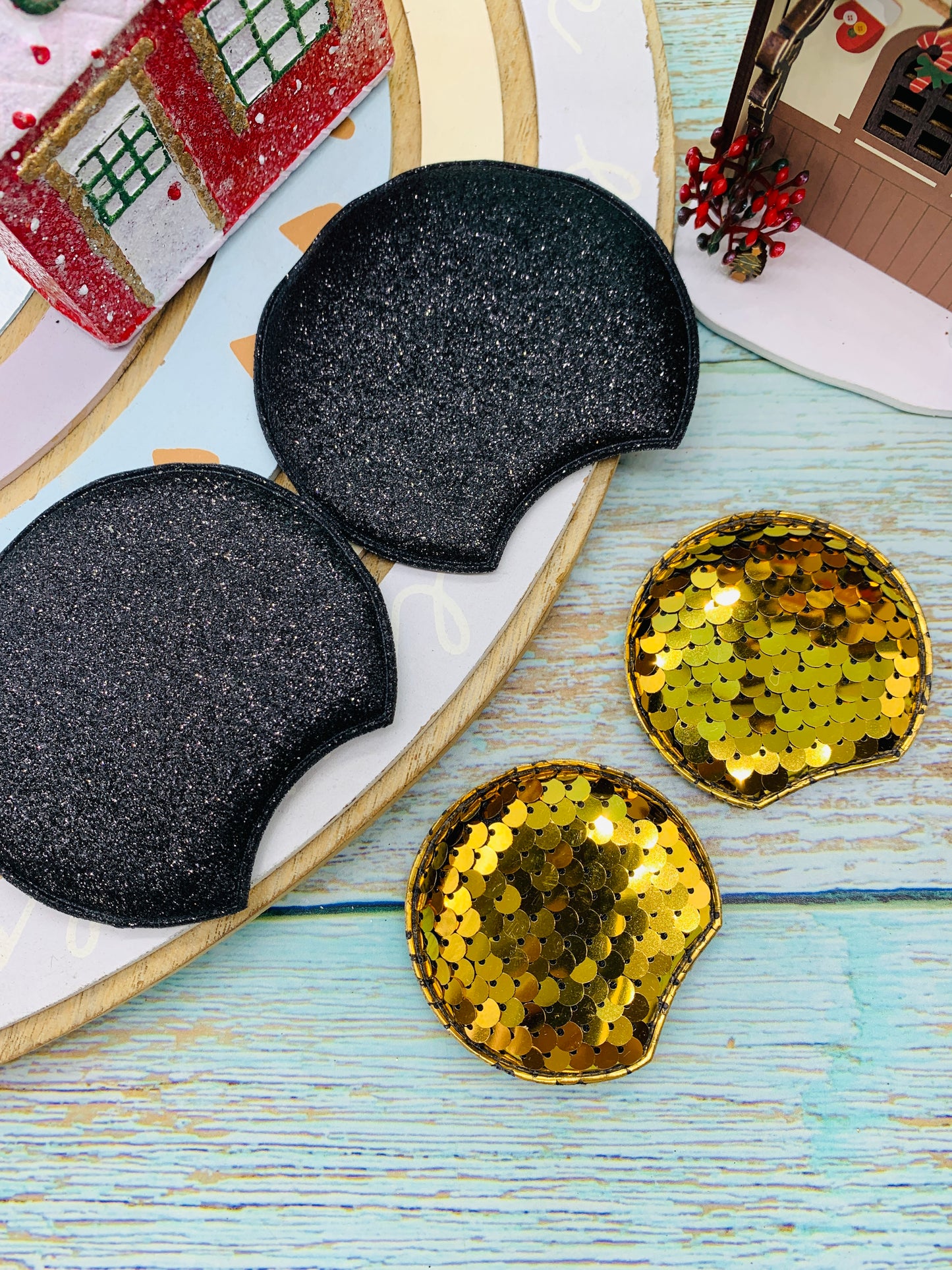 2 pares diferentes de Orejitas Navideñas 8cm MOD04