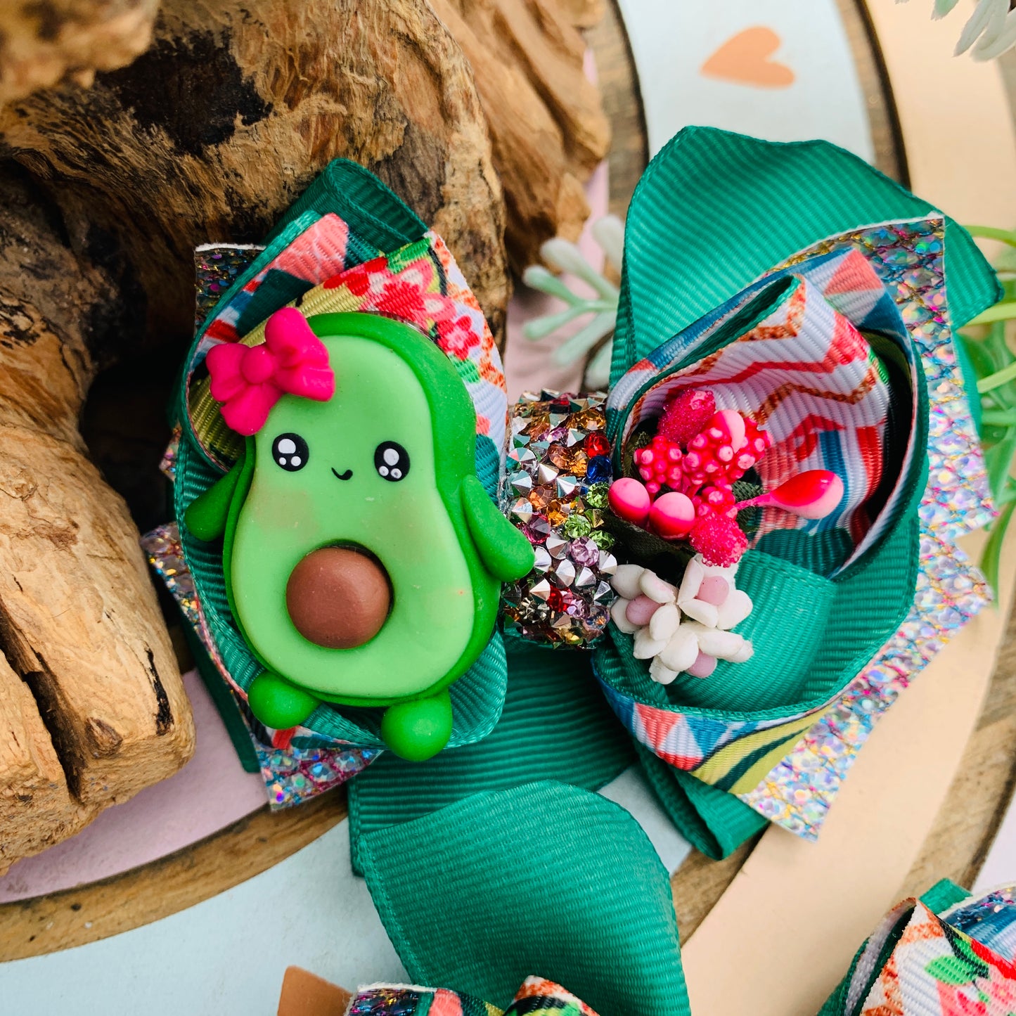 30%OFF Par de Lazo temático Niñitas | Aguacate