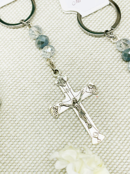 Llavero con cruz y pedrería