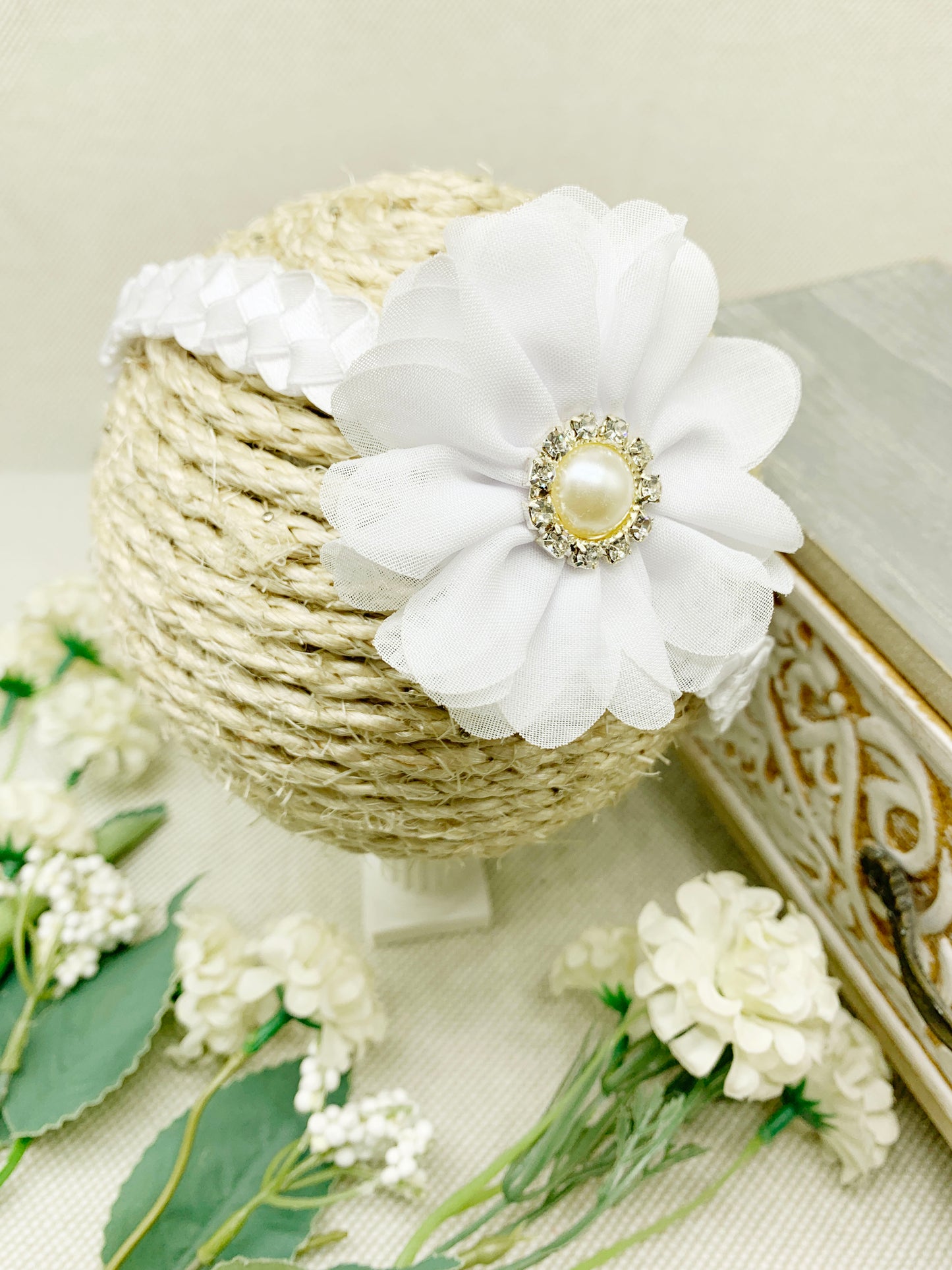 Vincha con detalle en pedrería