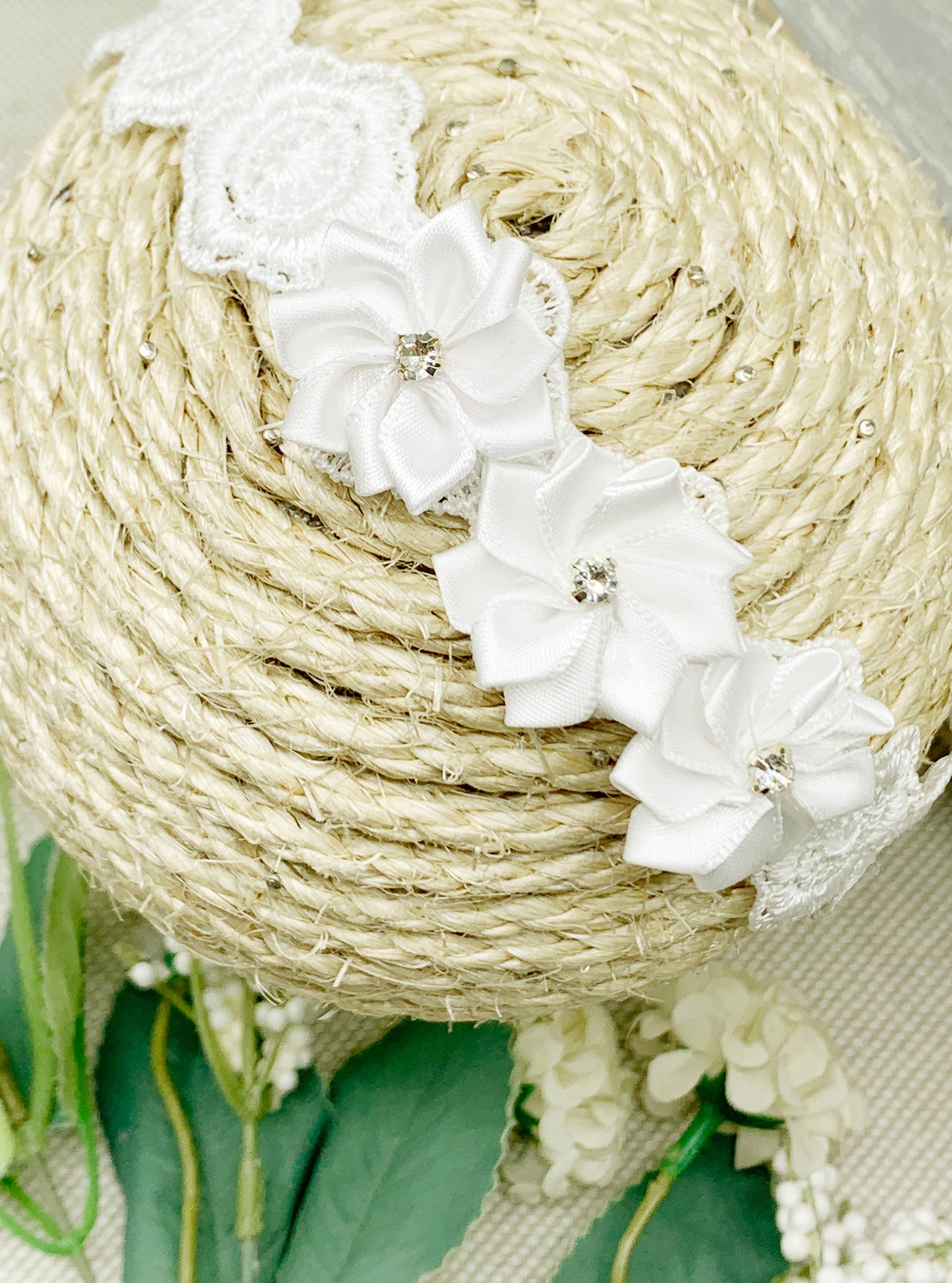 Vincha de banda delgada con flores Modelo 1