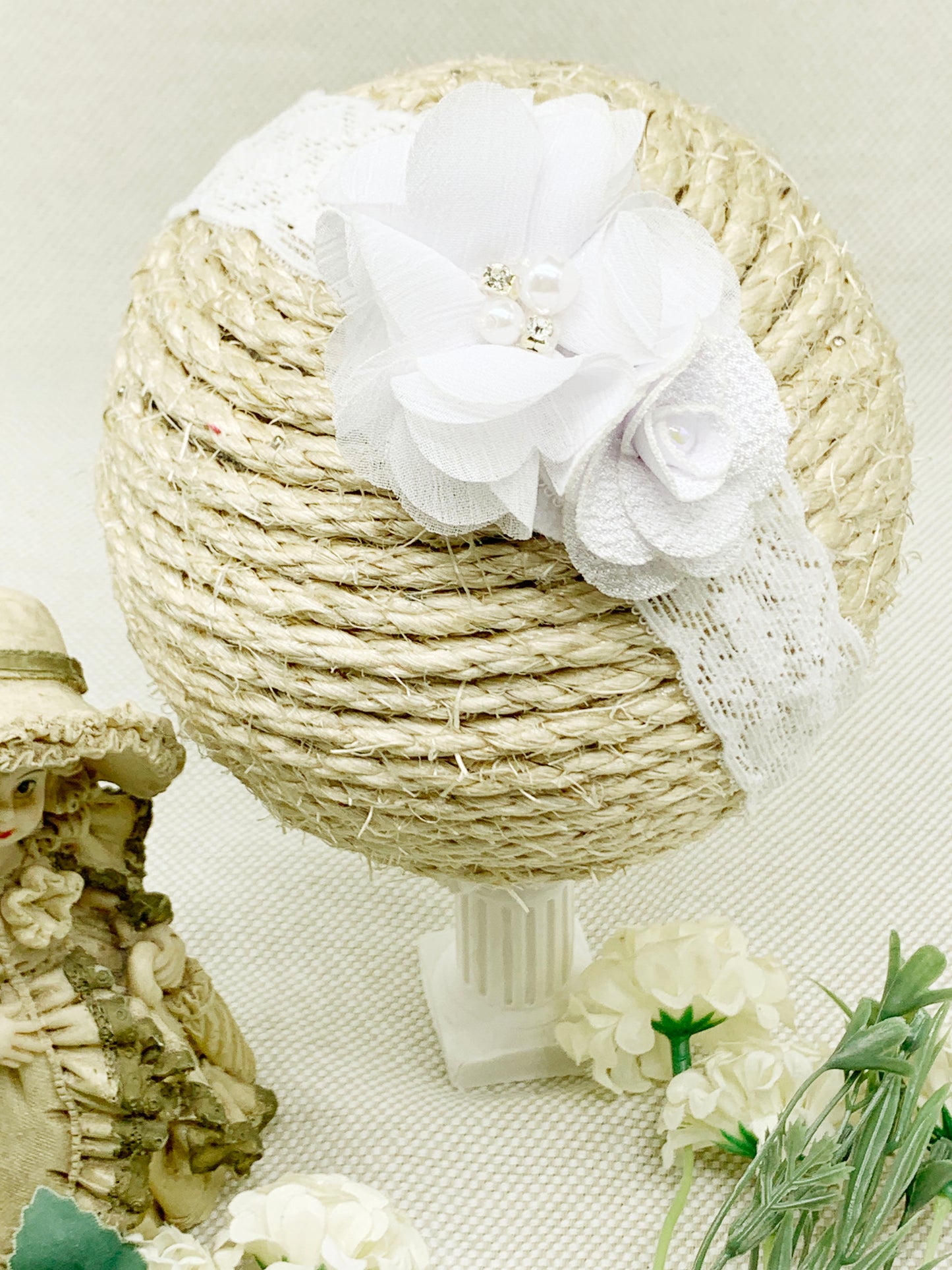 Vincha de banda ancha con flor trebol