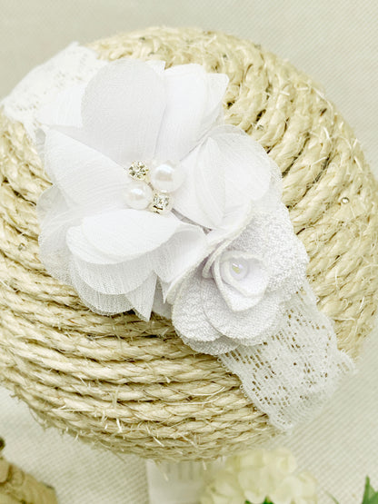 Vincha de banda ancha con flor trebol