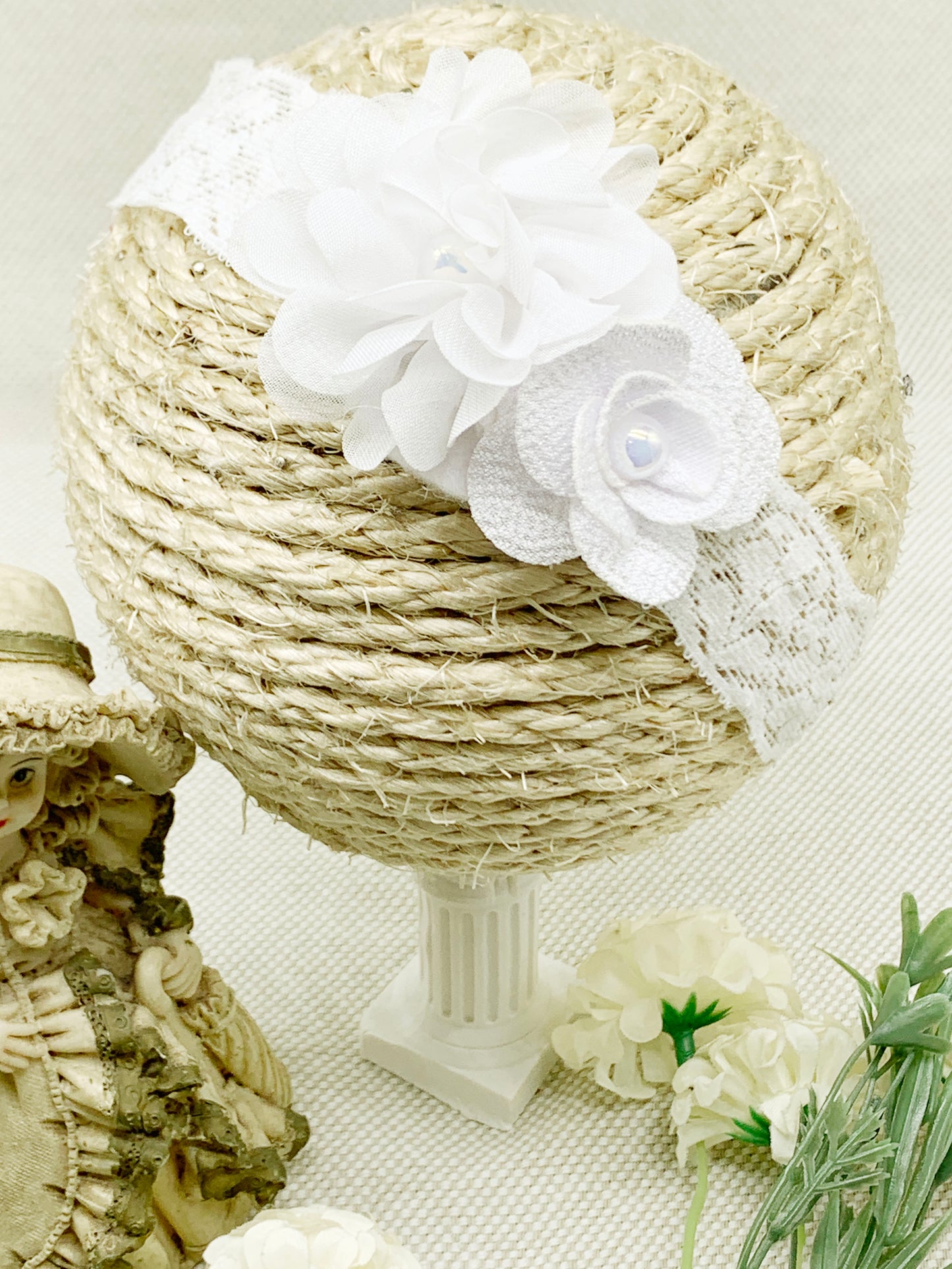 Vincha de banda ancha con flor redonda