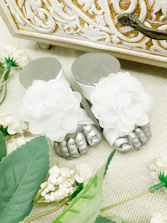 Pies descalzos rosa redonda y perlita