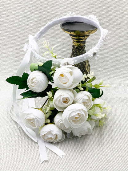 Corona con florecita pomposa y pedrería