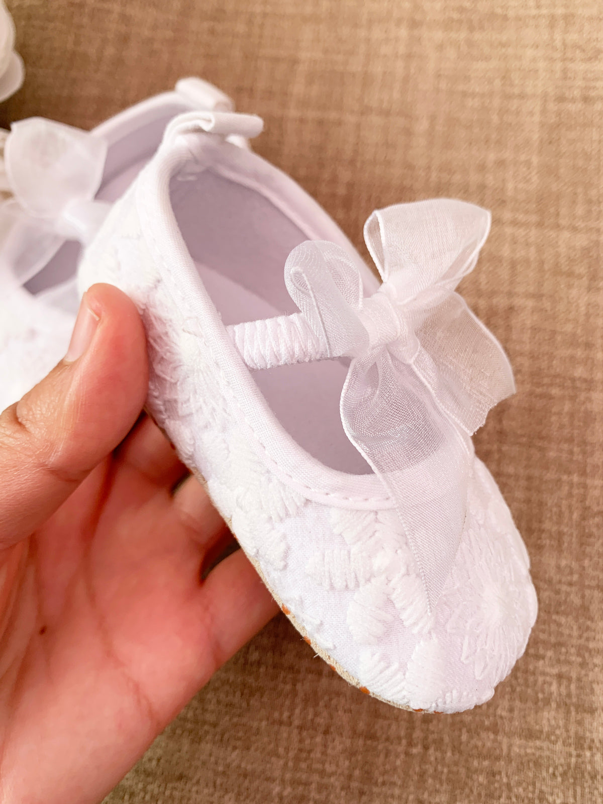 Zapato de tela labrado