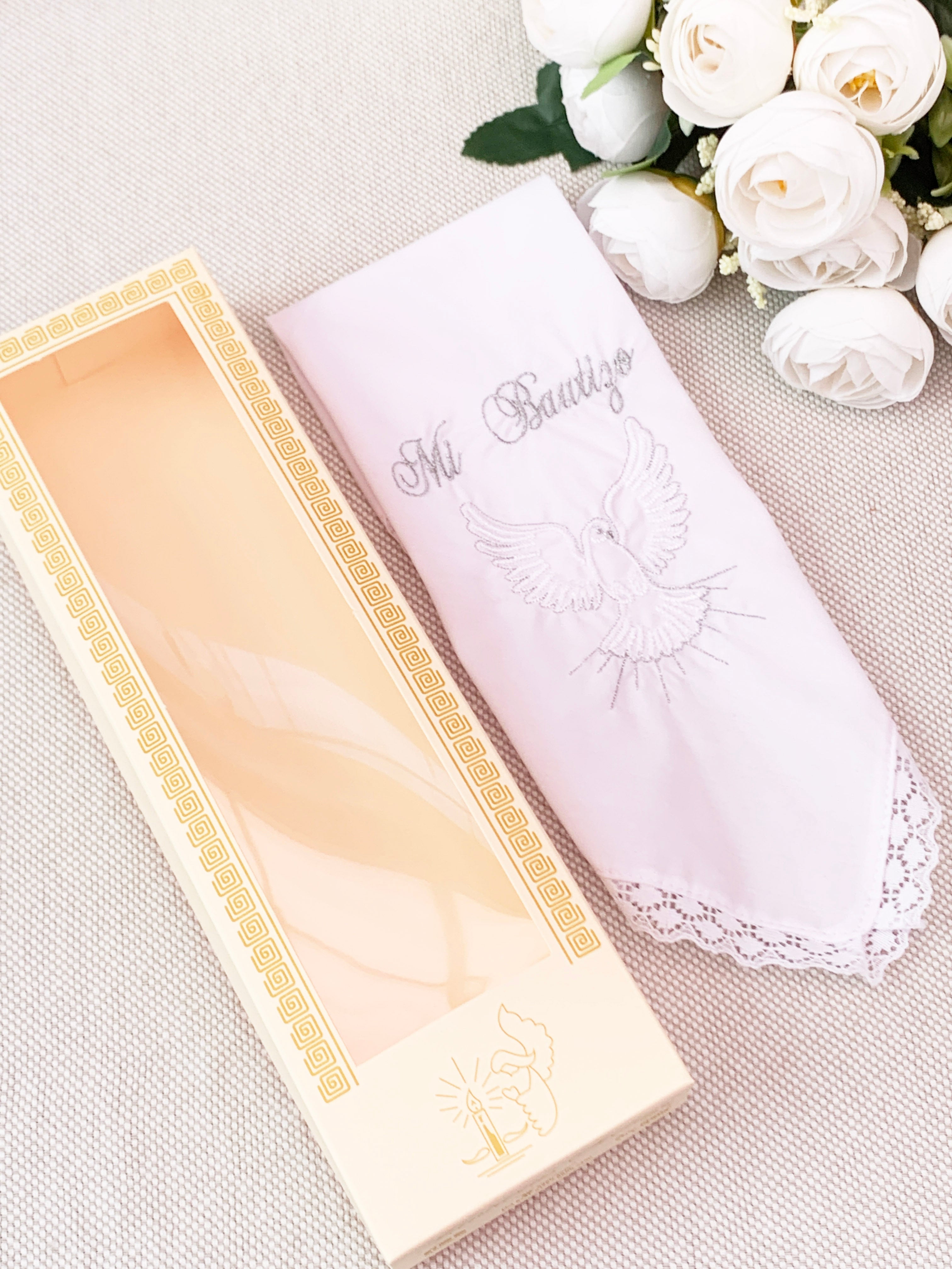 Pañito Docoma Espíritu Santo opción de color dorado o plateado