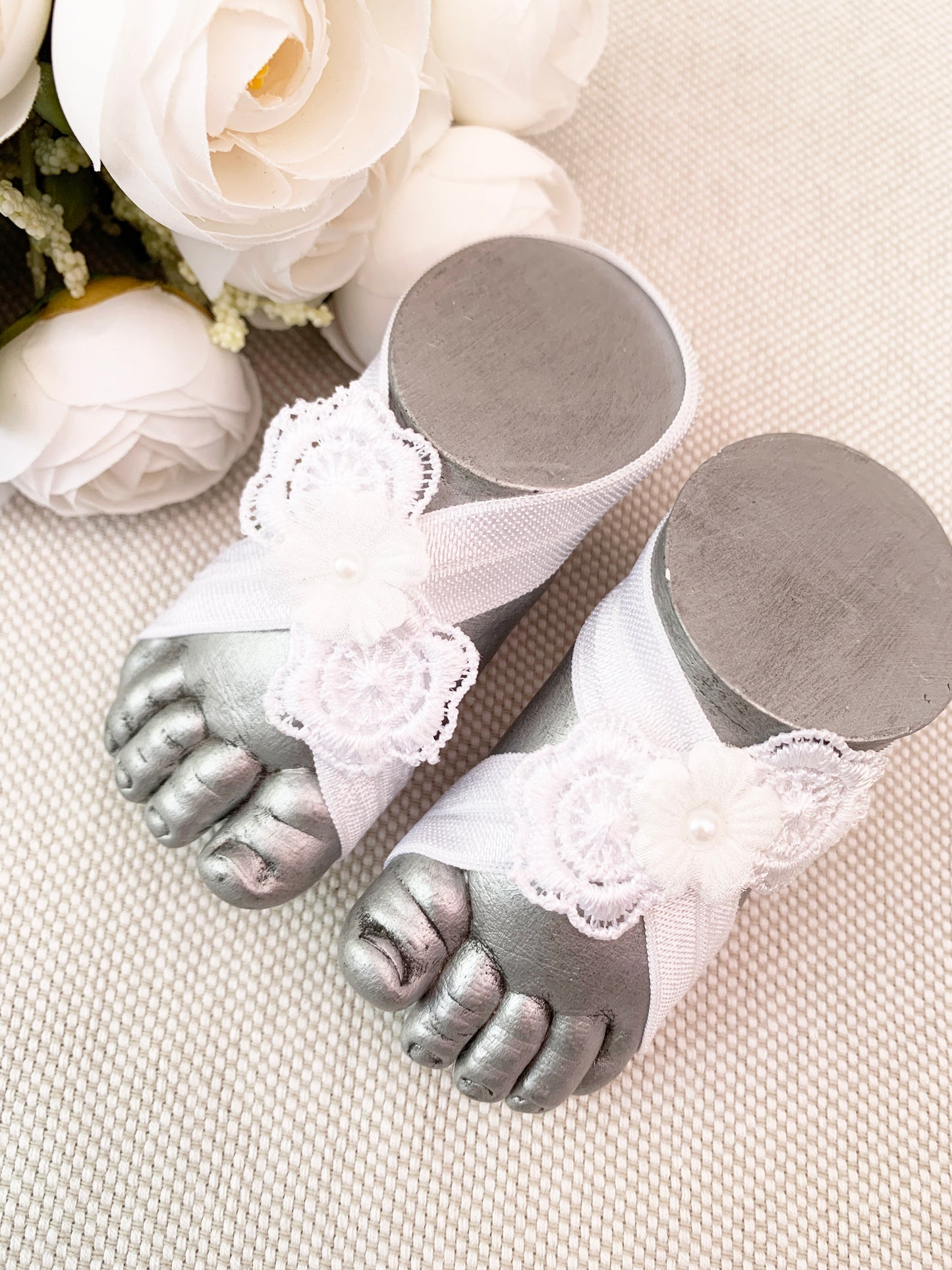 Pies descalzos con flor y encaje bordado Modelo 2