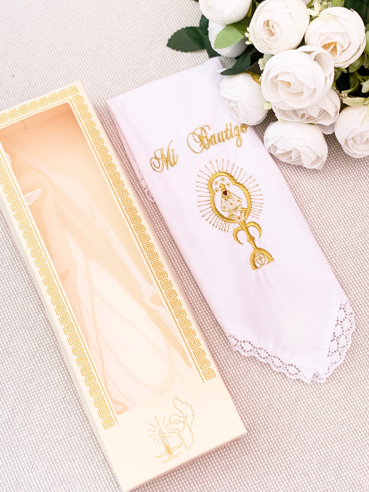 Pañito Docoma Virgencita de Los Angeles opción de color dorado o plateado