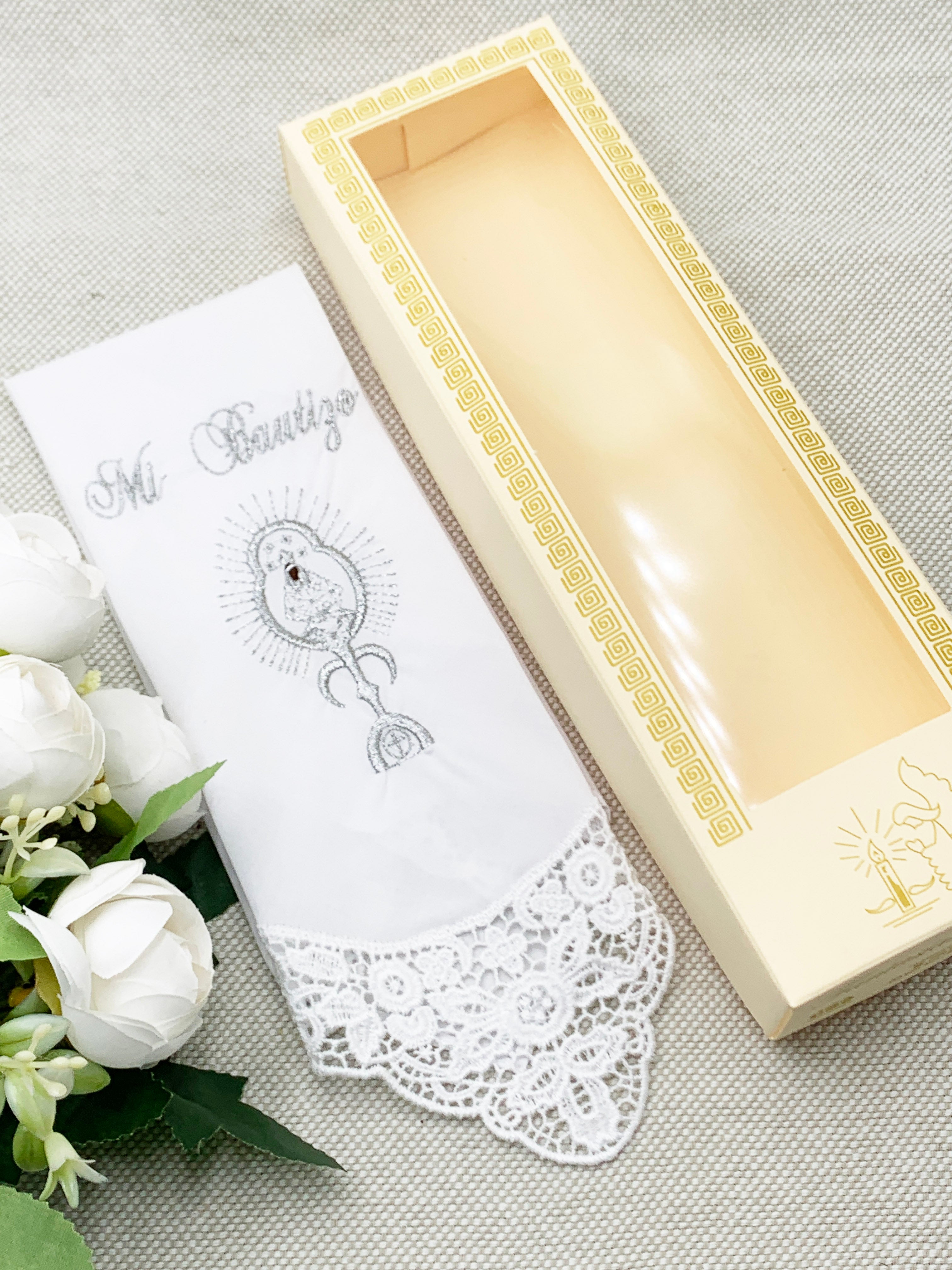 Pañito con encaje Virgencita de los Ángeles opción de color dorado o plateado Modelo 2