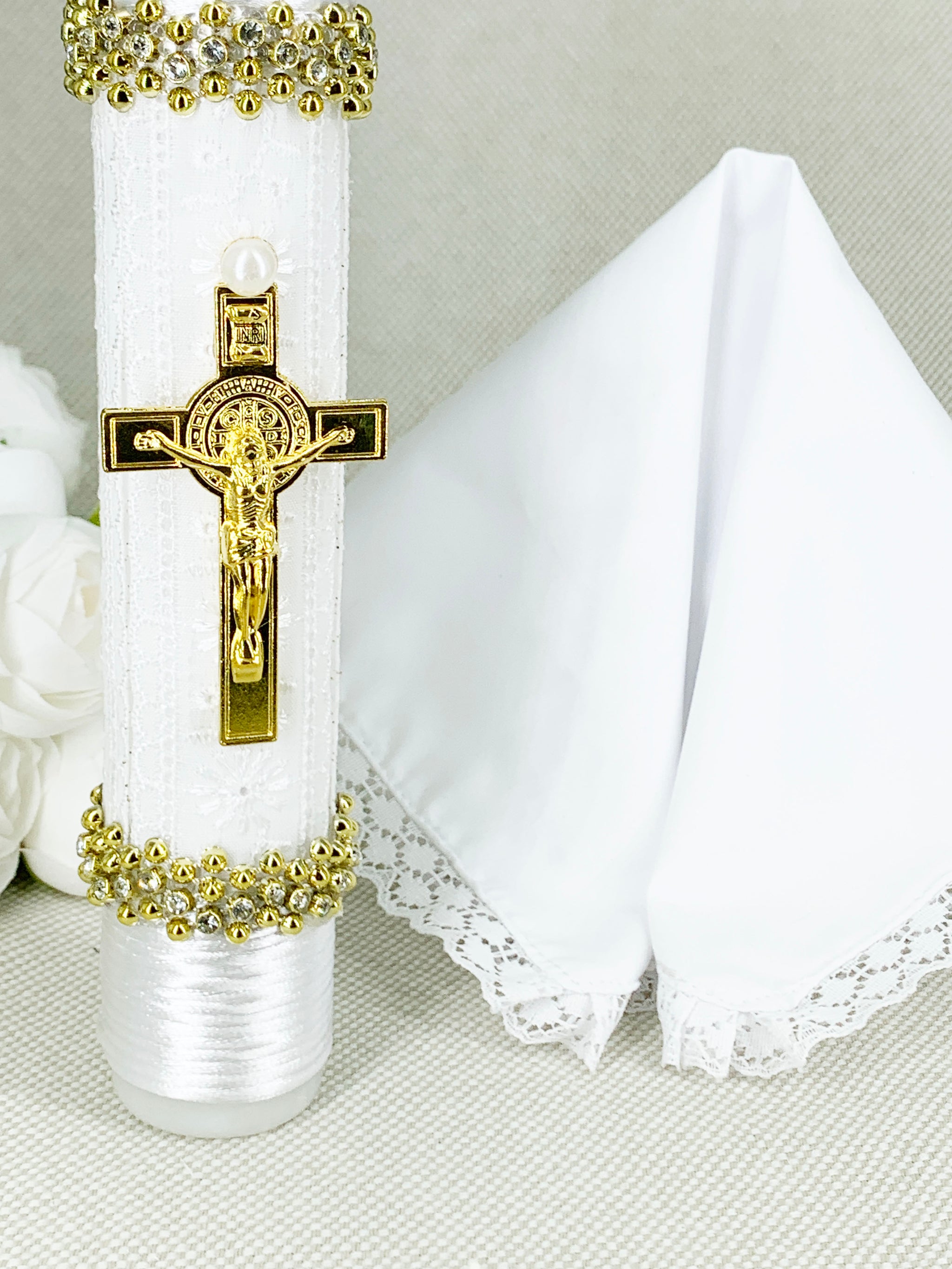 OFERTA SOLO TIENDA EN LINEA Cirio Bautismal + Regalía pañito - Modelo con cruz de pedrería dorada