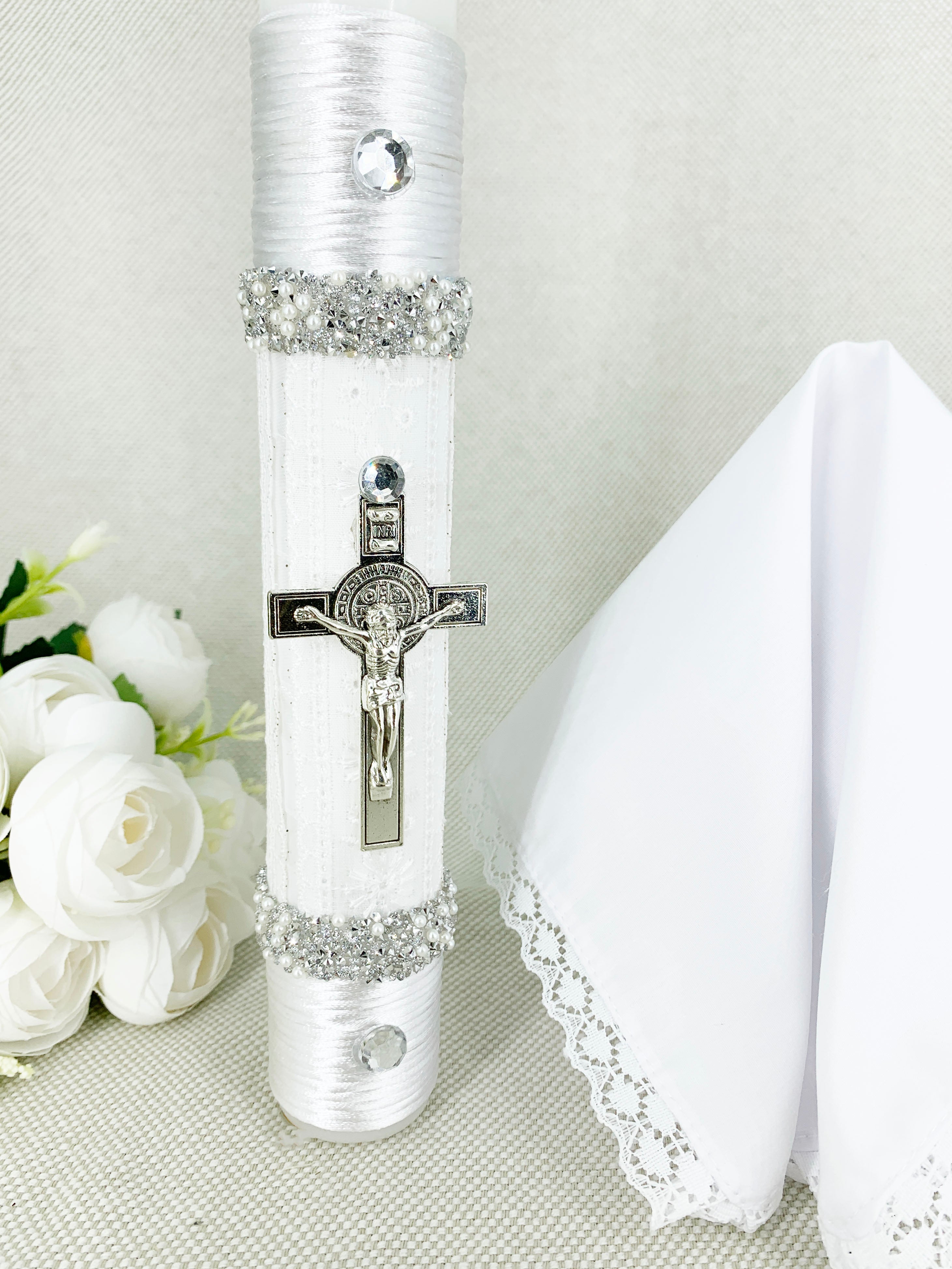 OFERTA SOLO TIENDA EN LINEA Cirio Bautismal + Regalía pañito - Modelo de encajes blanco MODELO 1