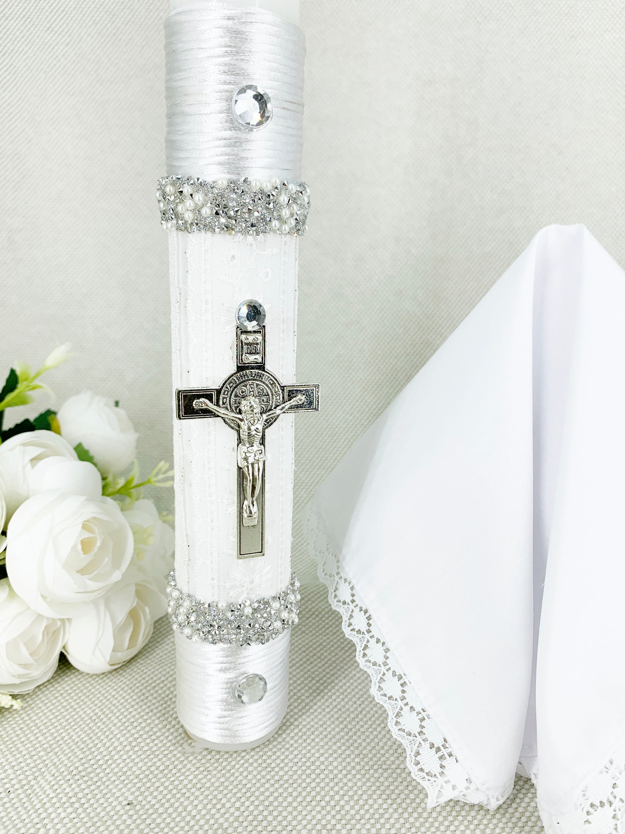 OFERTA SOLO TIENDA EN LINEA Cirio Bautismal + Regalía pañito - Modelo de encajes blanco MODELO 1