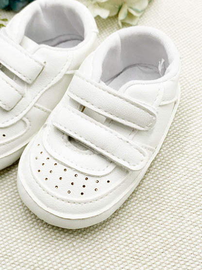Zapato bautismal tipo tenis con velcro doble suave