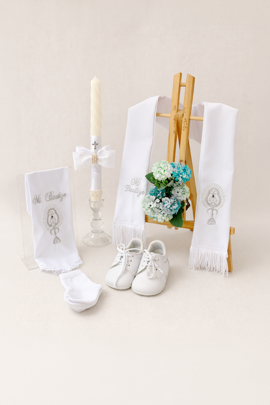 Paquete Set bautismal Virgencita de los Angeles Modelo 3