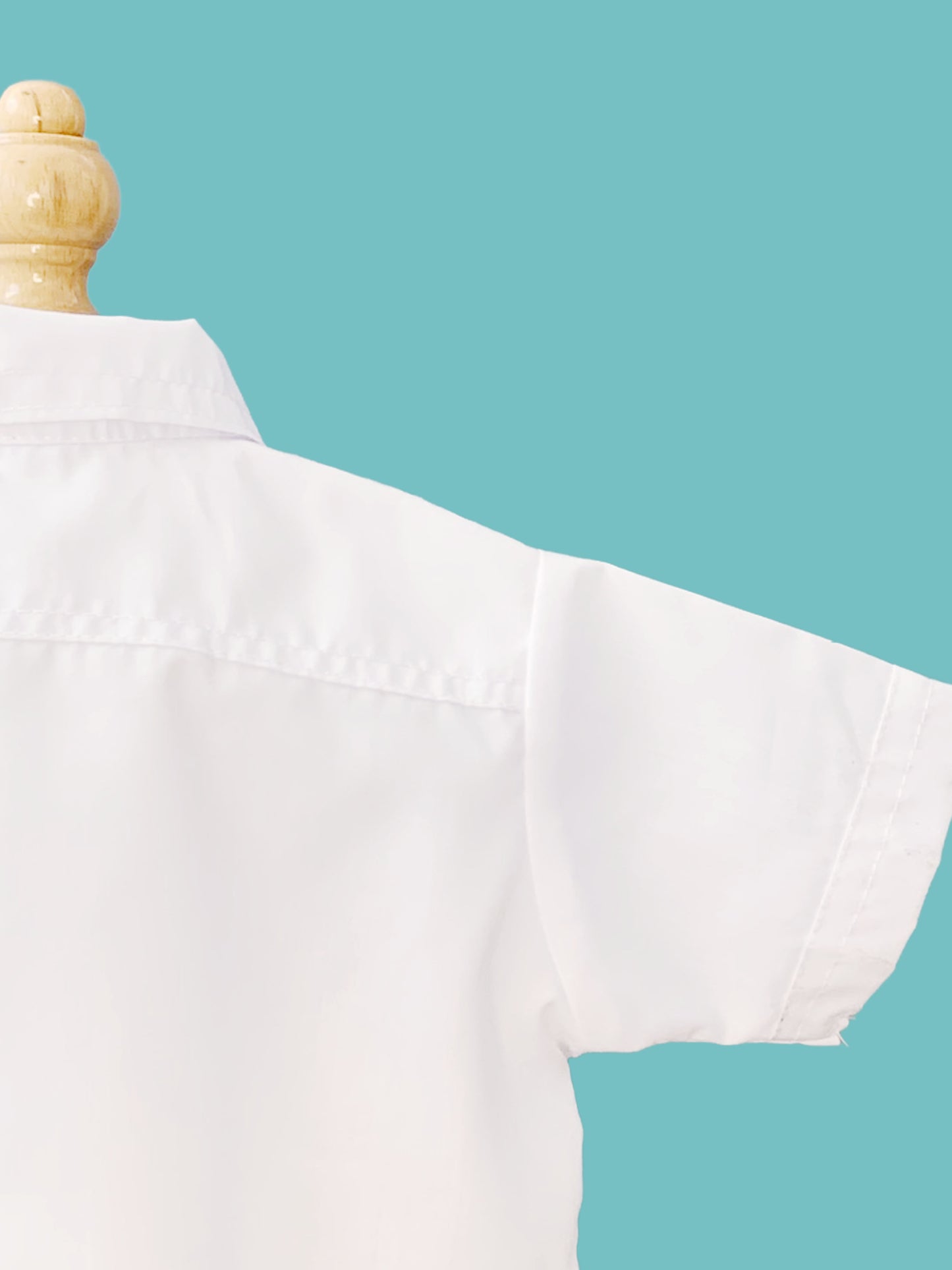 Guayabera con bolsas y alforzas