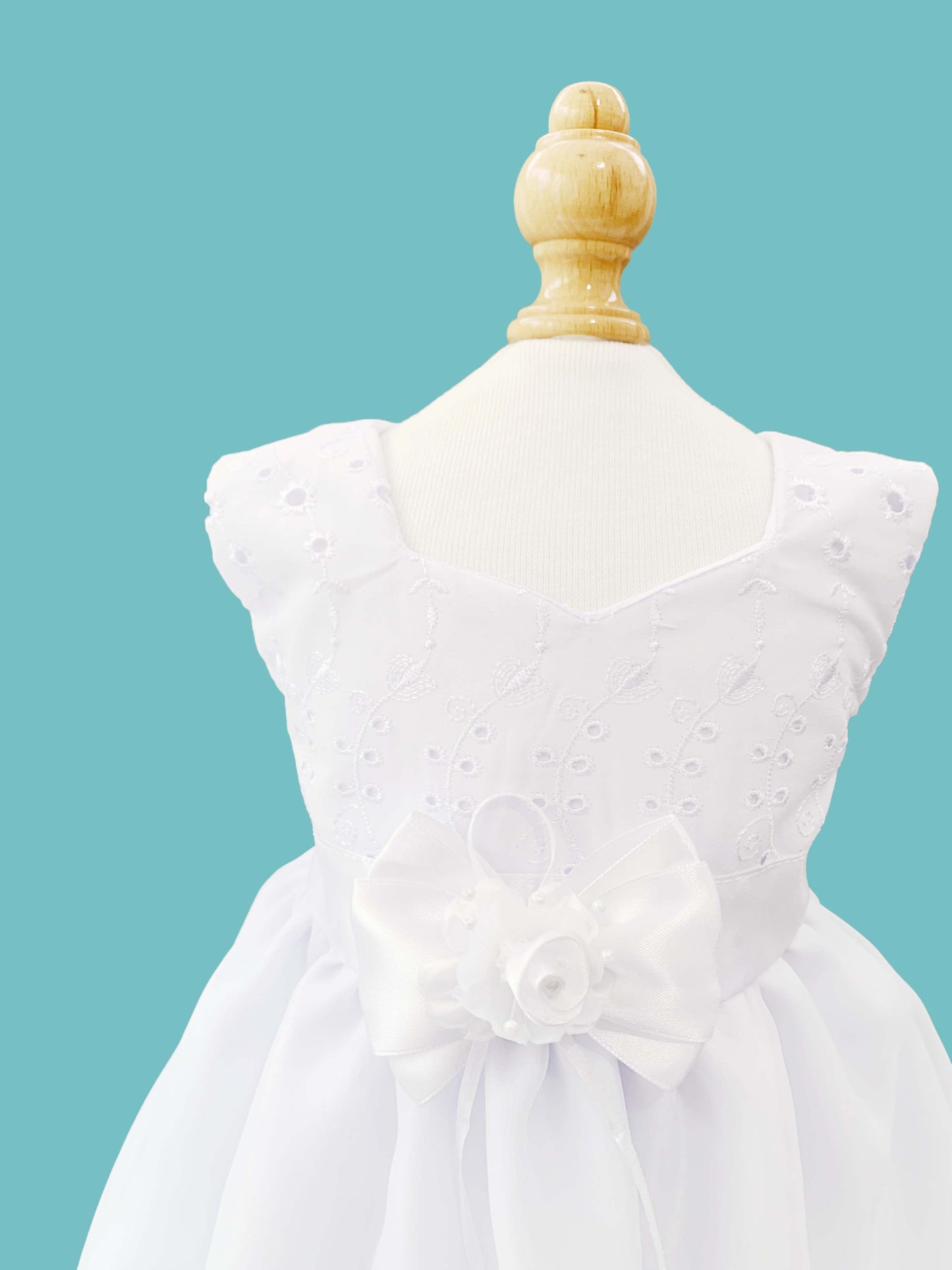 Vestido desmangado con librete